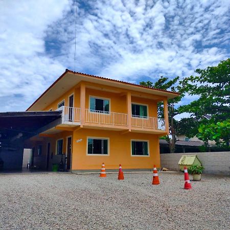 פלהוקה Genesis Beach Hostel! Quartos Compartilhados E Privativos Na Pinheira מראה חיצוני תמונה